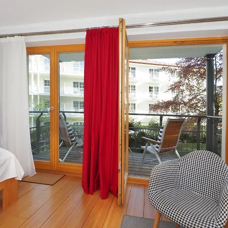 Kaiservillen - 1-raum-ferienwohnung Mit Balkon D113 Apartment *